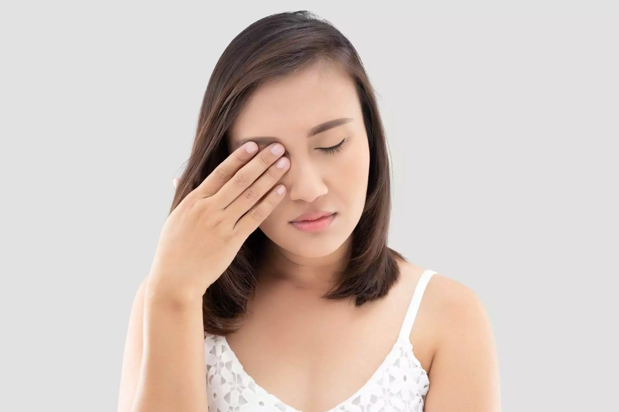 Stress et corps flottants dans les yeux